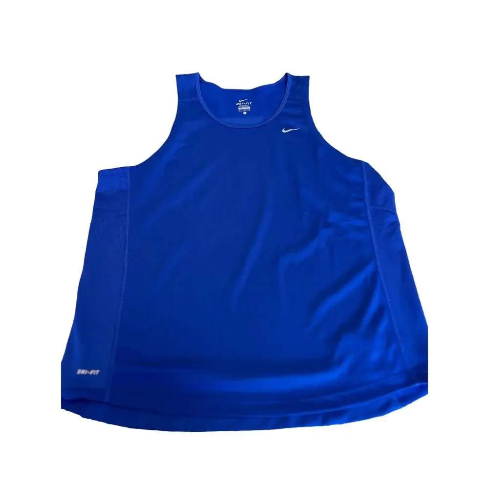 Nike women’s top size XL